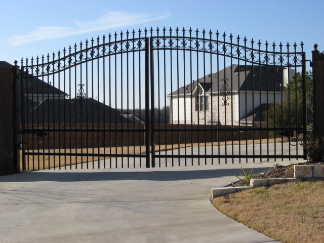 Dallas solar driveway gate